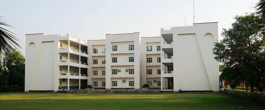 collegefrontimage